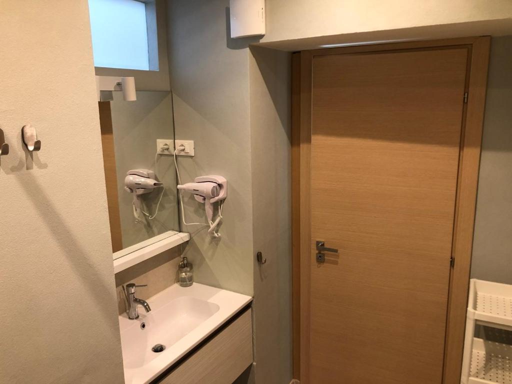 Alla Scaletta B Apartamento Trieste Exterior foto